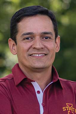 Dr. Daniel Linhares
