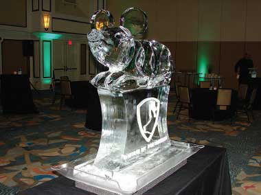 piglet ice sculpture